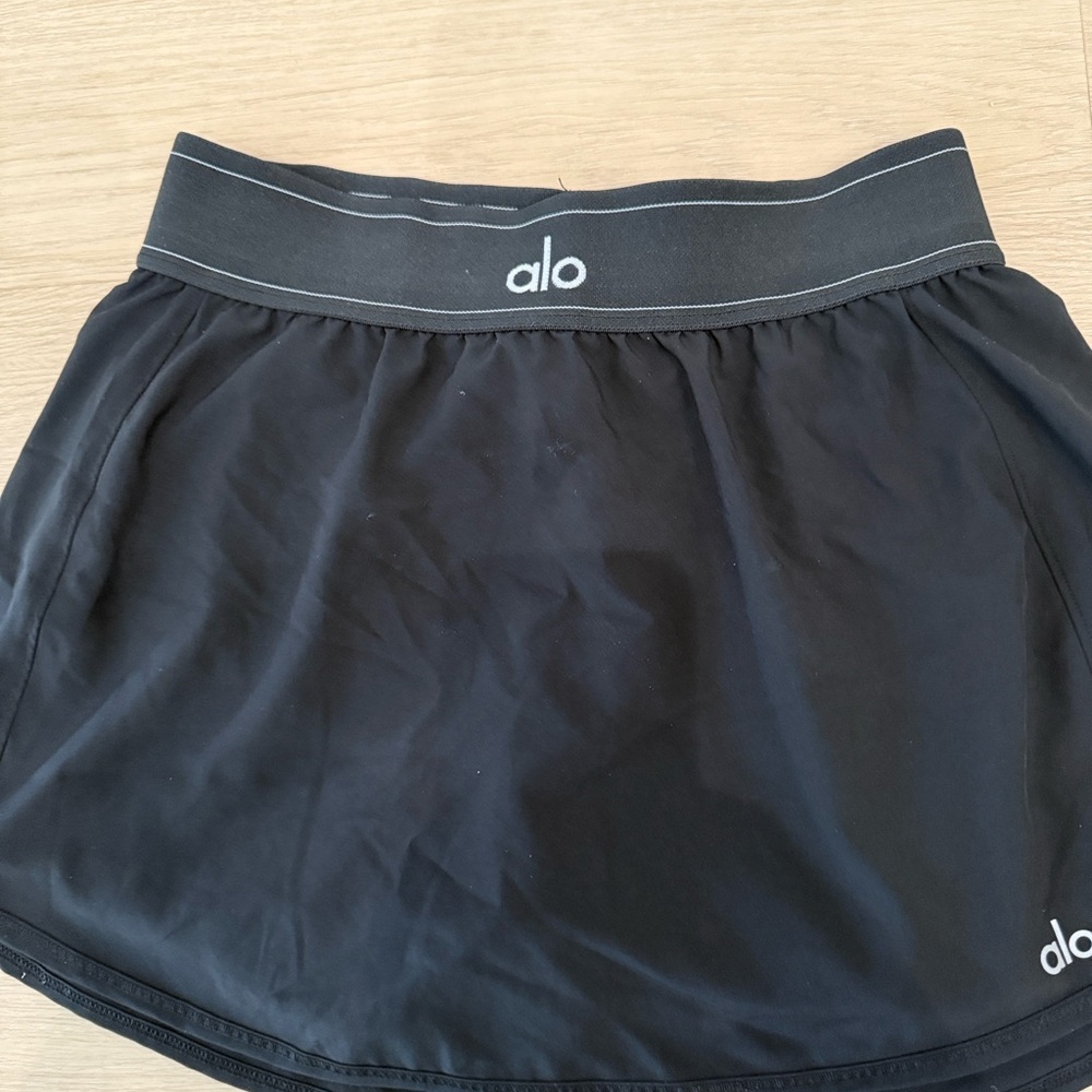 ALO Yoga Black and white Athletic Skirt.
